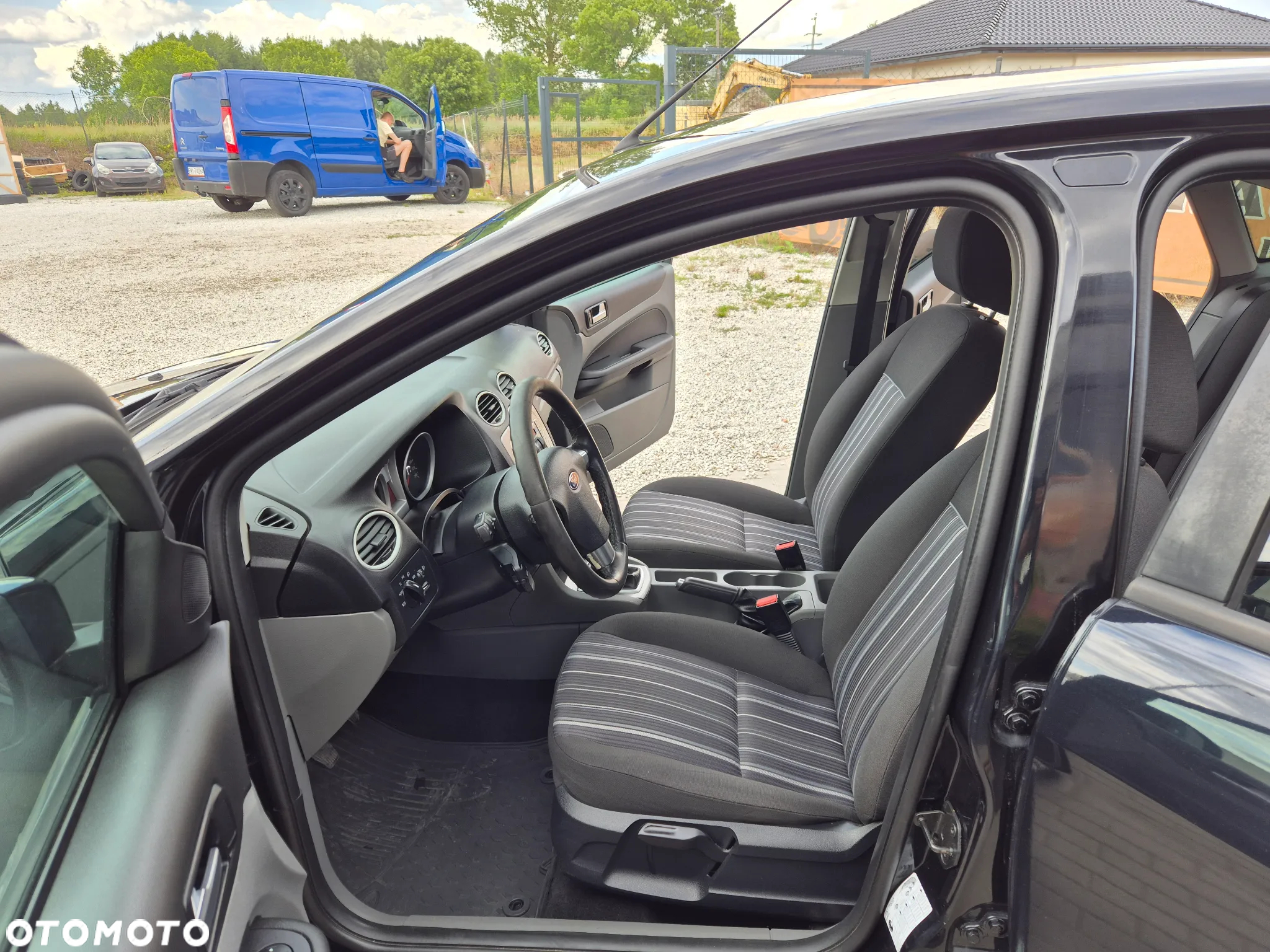 Ford Focus 1.6 16V Fun - 9