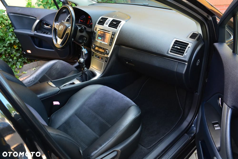 Toyota Avensis Touring Sports 1.8 Business Edition - 20