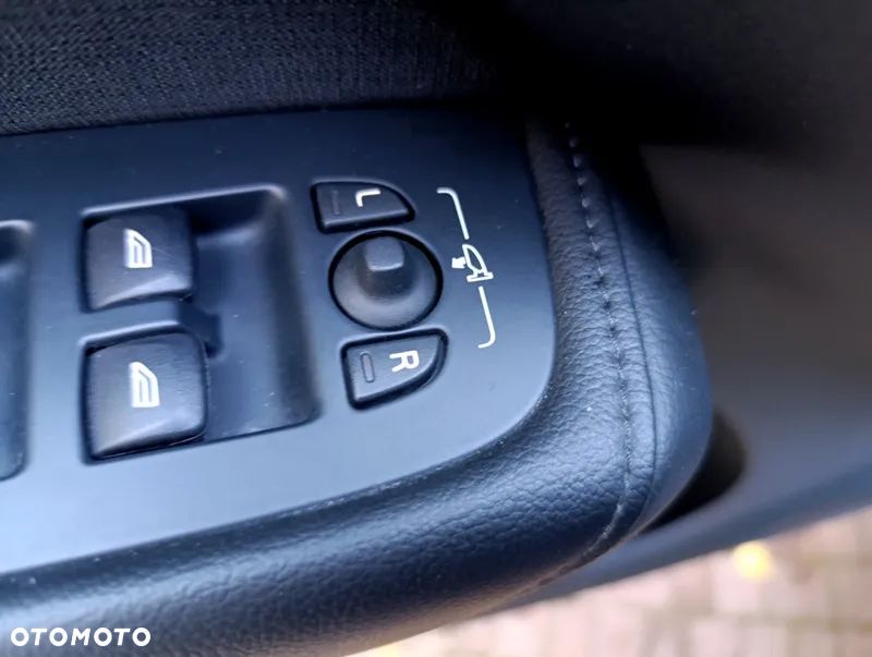 Volvo XC 60 T5 AWD Momentum Pro - 21