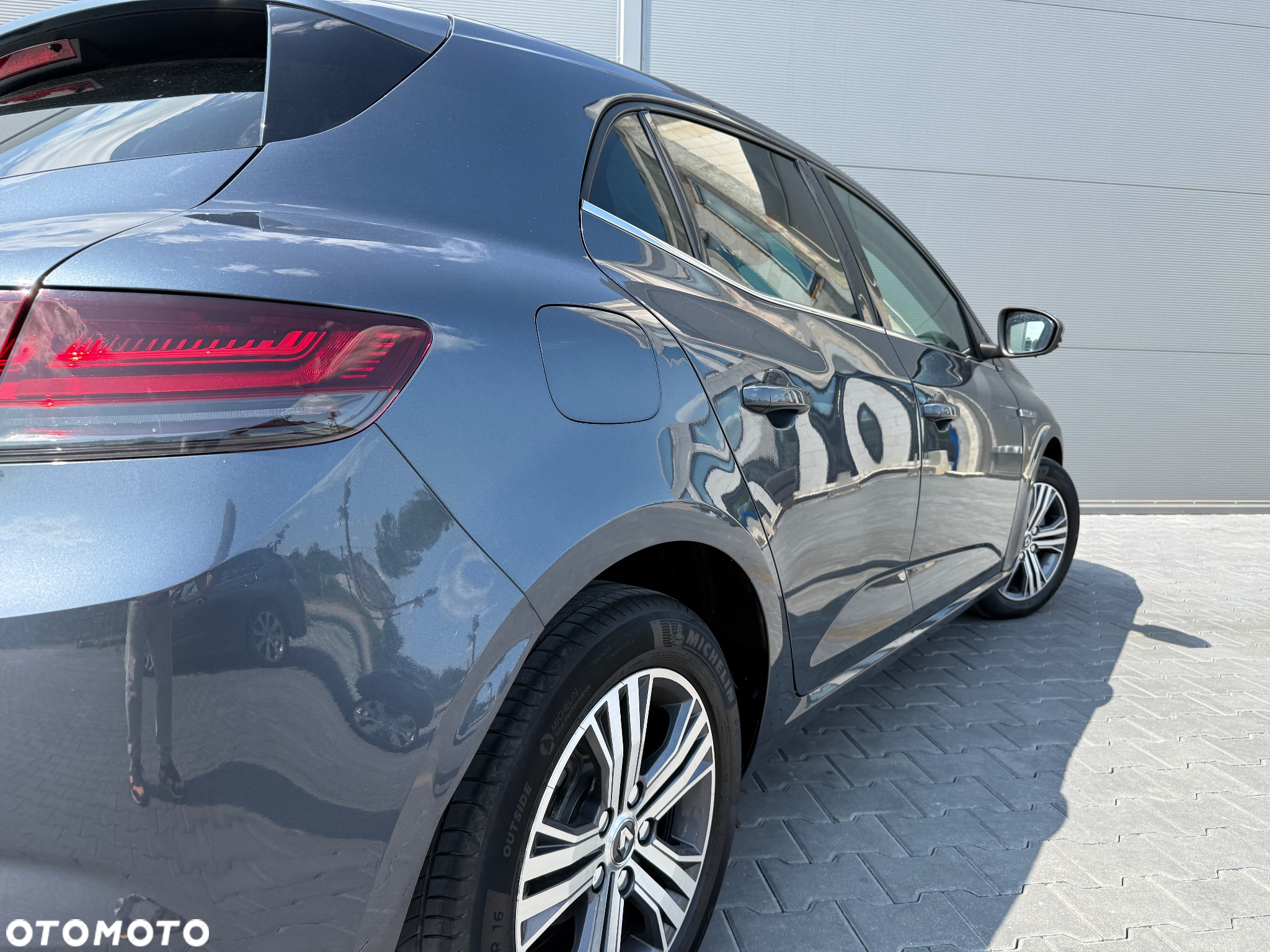 Renault Megane ENERGY TCe 140 EDC LIMITED - 27