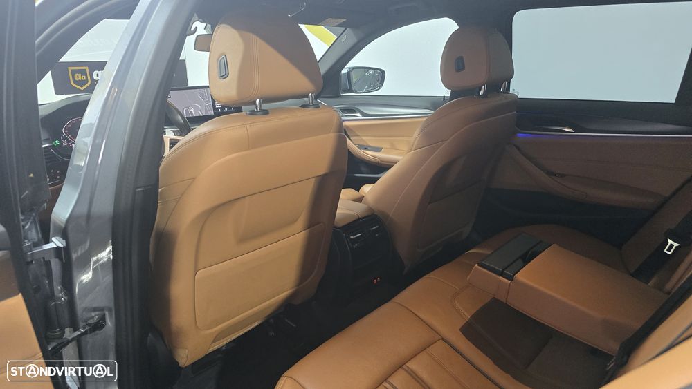 BMW 520 d Pack Desportivo M Auto - 20