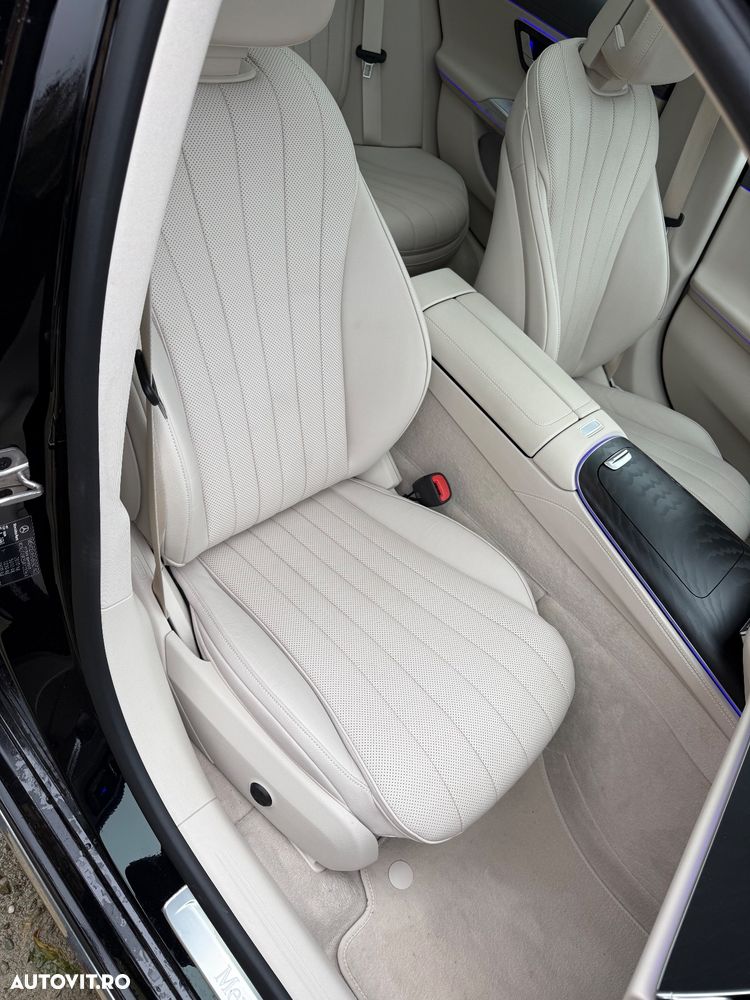 Mercedes-Benz E 300 de Aut. - 11