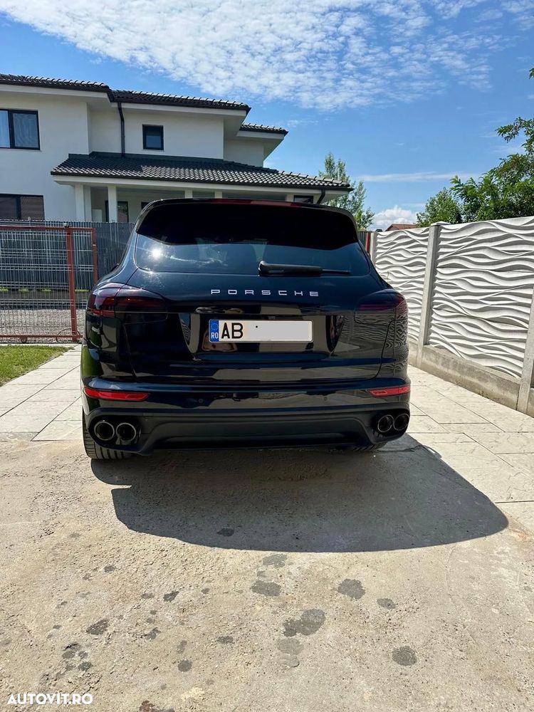 Porsche Cayenne Platinum Edition - 4