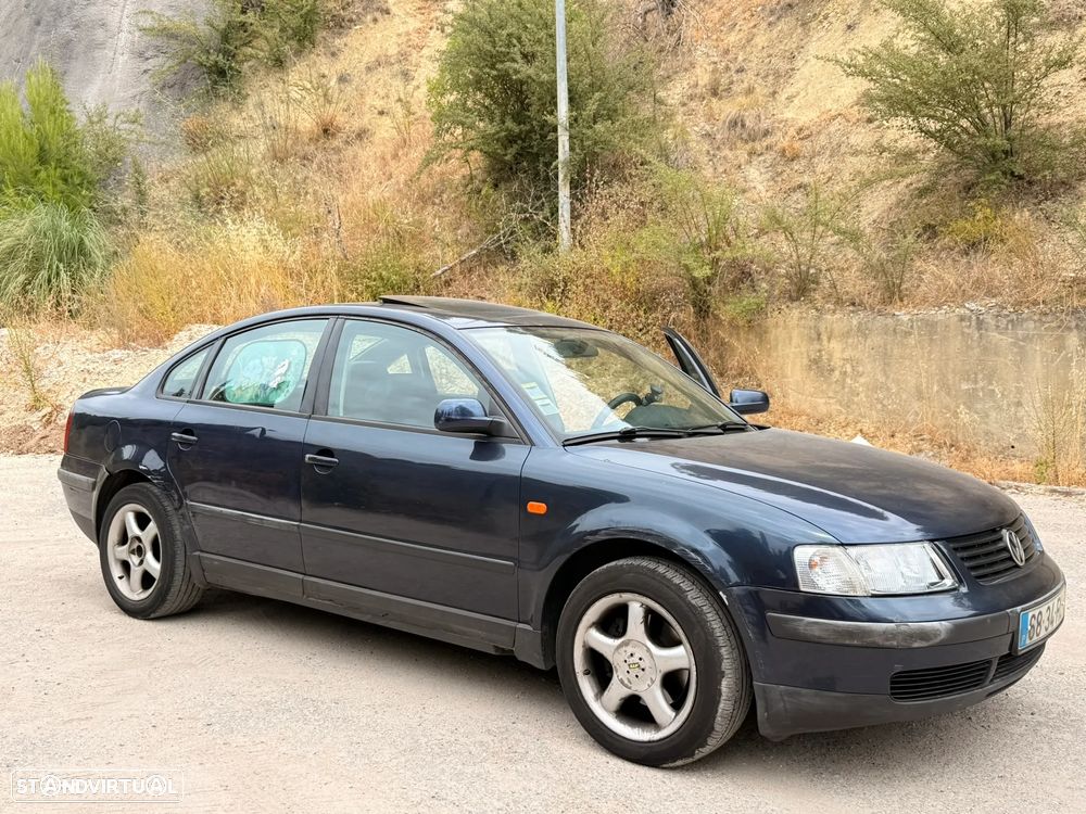 VW Passat 1.9 TDi Confortline - 2