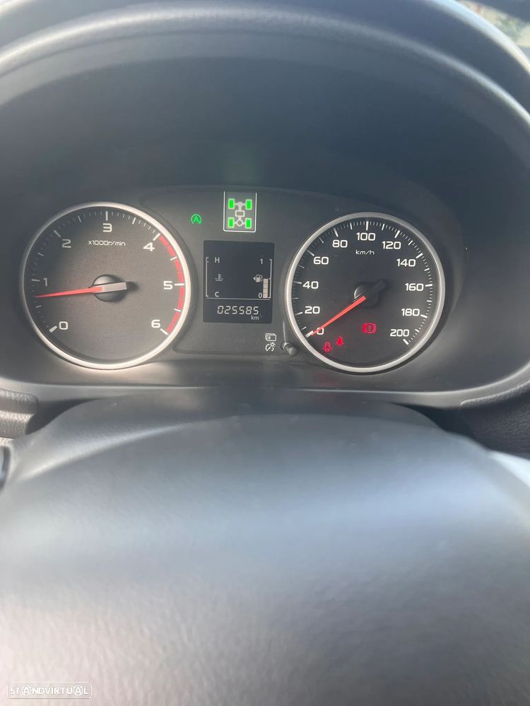 Mitsubishi L200 2.4 DI-D CD Space Cab Strakar 4WD - 8