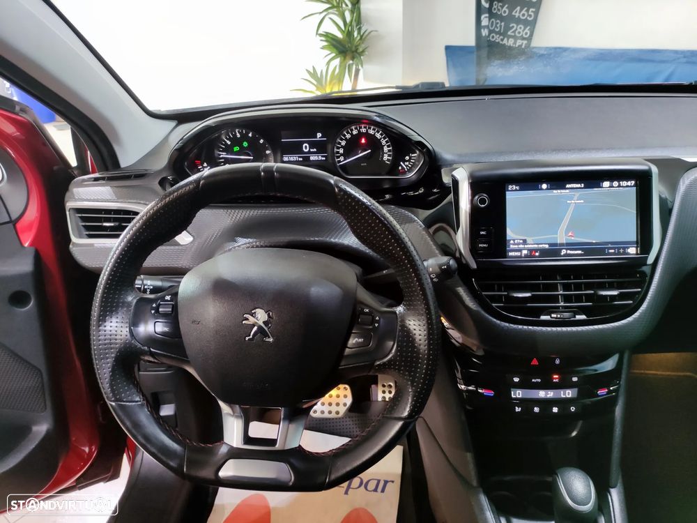 Peugeot 208 1.2 PureTech GT Line EAT6 - 13