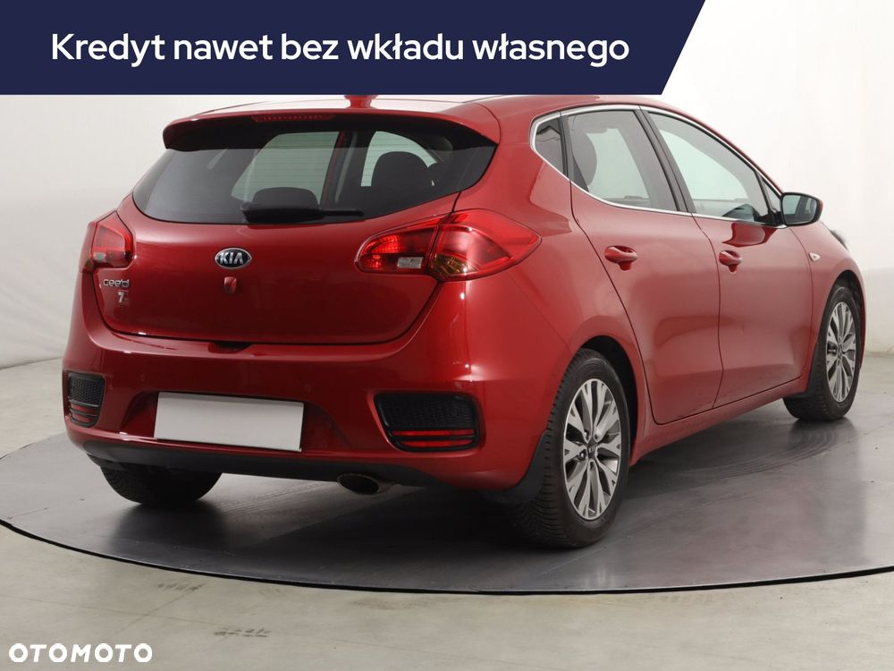 Kia Ceed - 7