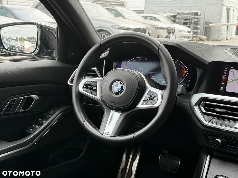 BMW Seria 3 318d Sport Line Shadow - 19