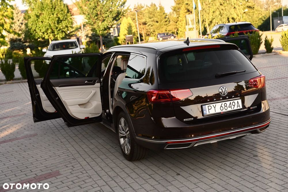 Volkswagen Passat Alltrack - 19