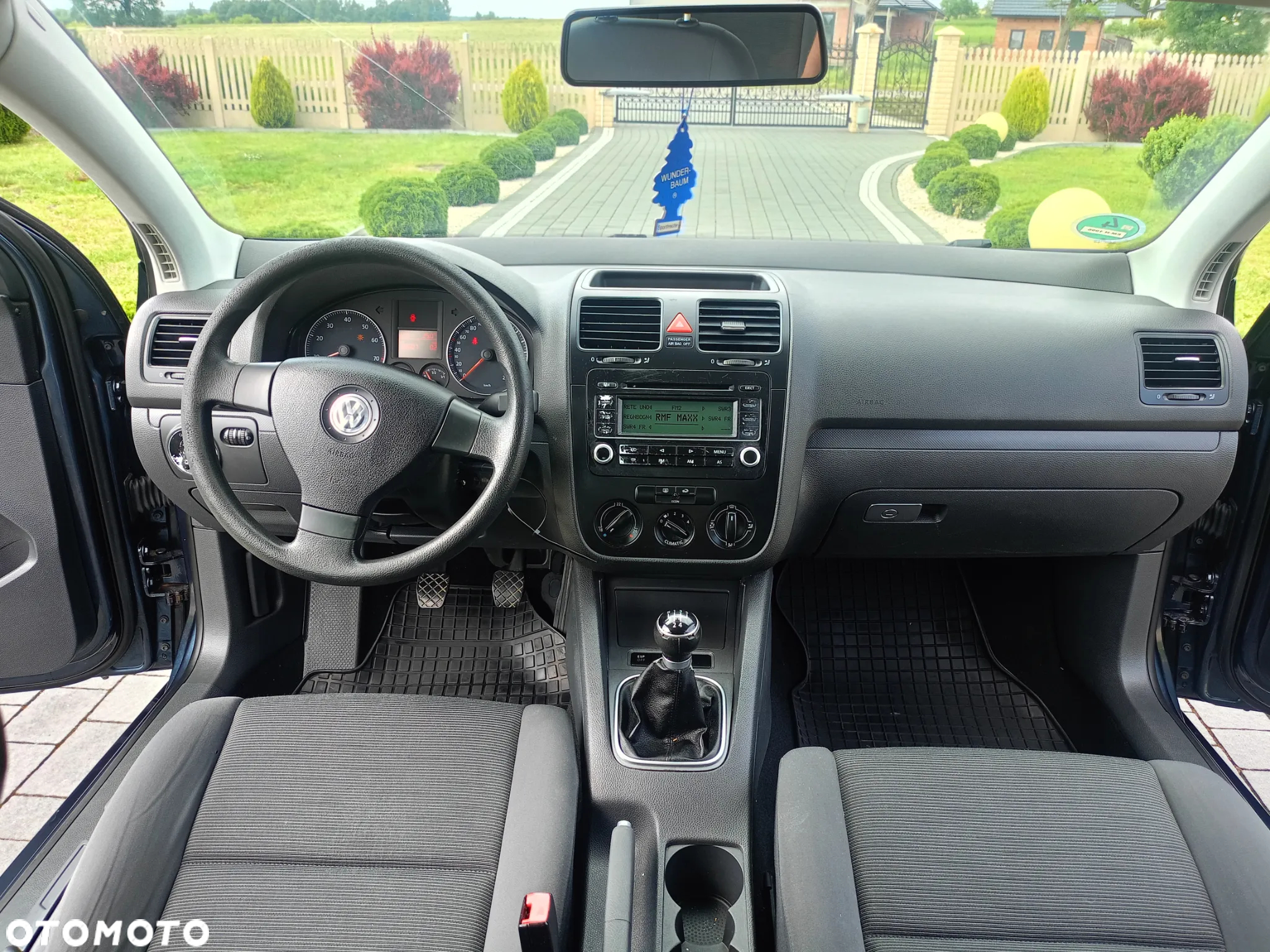 Volkswagen Golf - 22