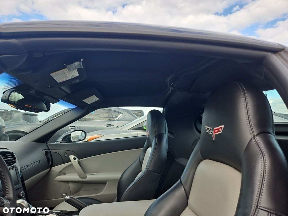 Chevrolet Corvette - 10