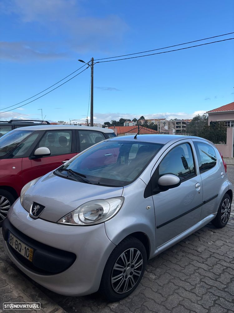 Peugeot 107 1.0 Trendy - 2