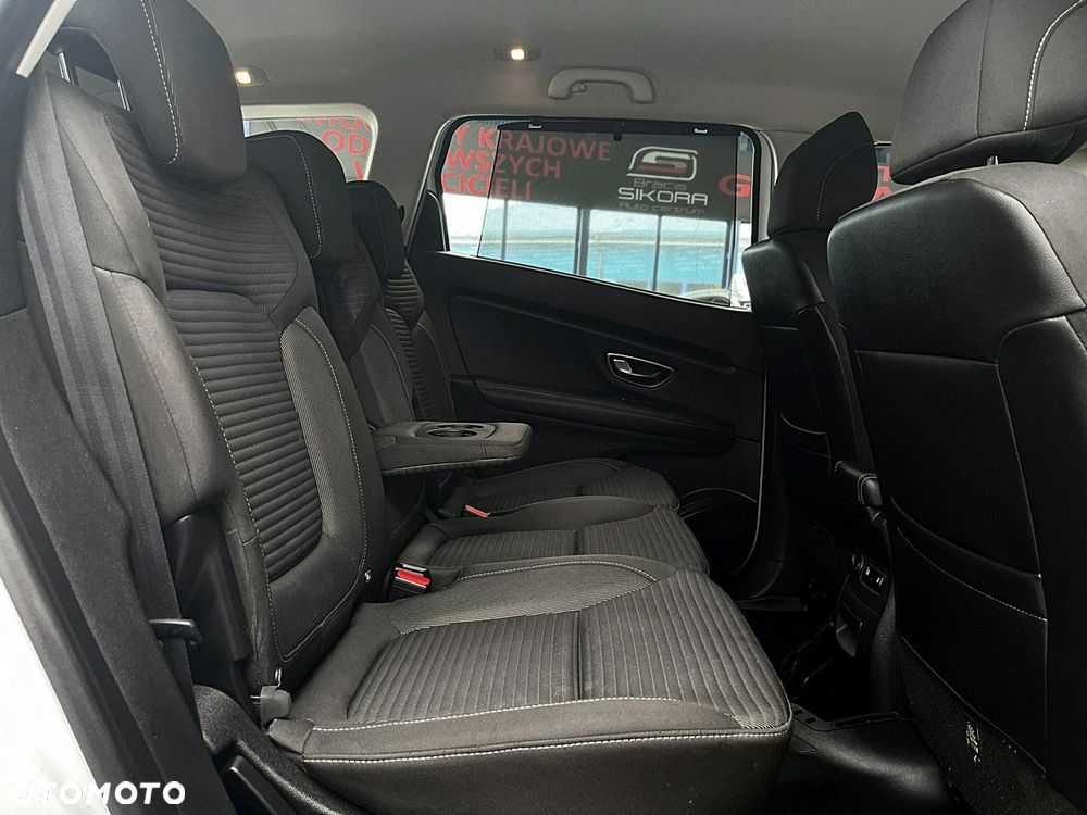 Renault Grand Scenic - 13