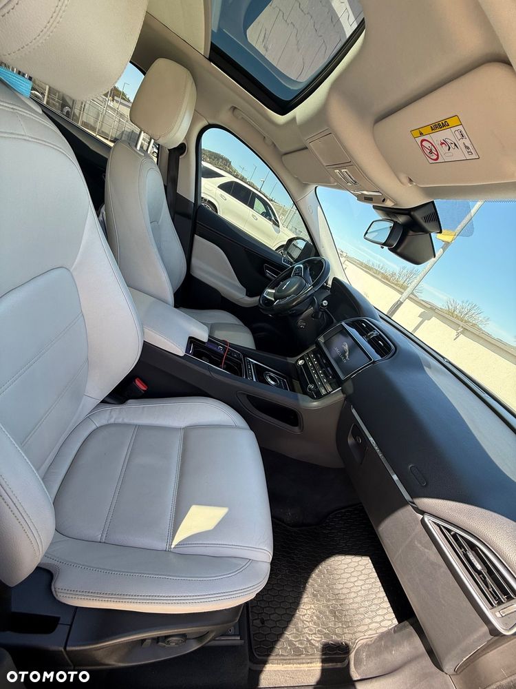 Jaguar F-Pace 2.0 i4P AWD 300 Sport - 8