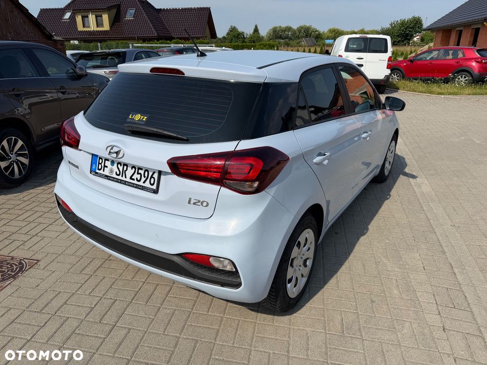 Hyundai i20 blue 1.2 YES - 8