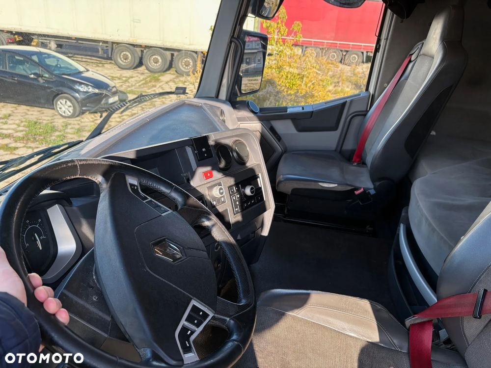 Renault T - 11