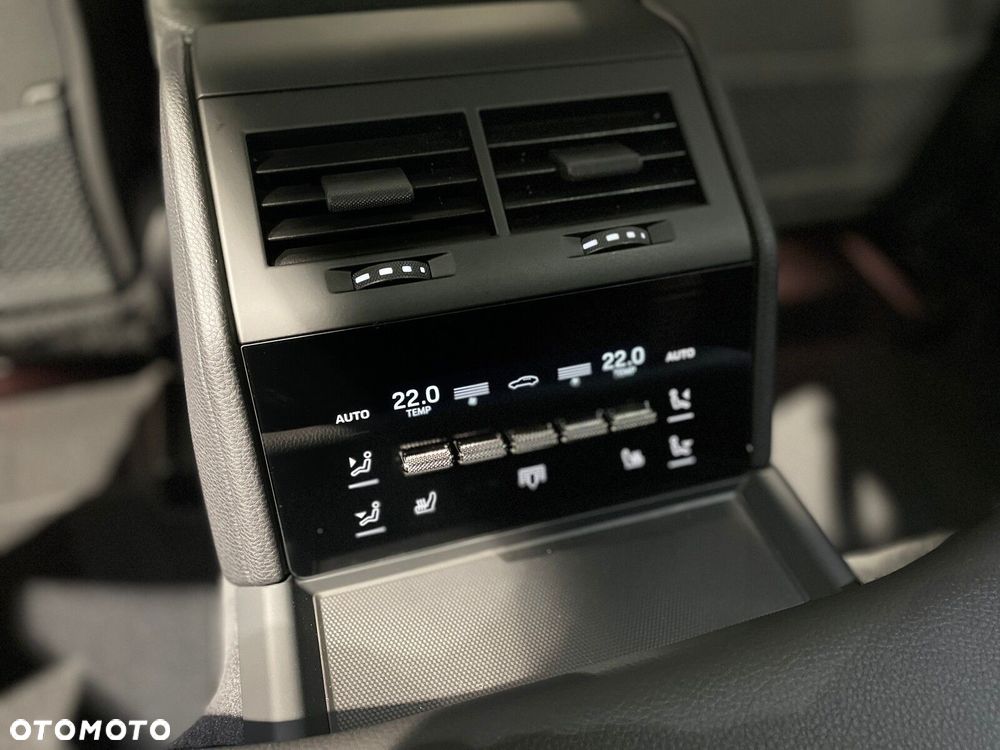 Porsche Panamera - 30