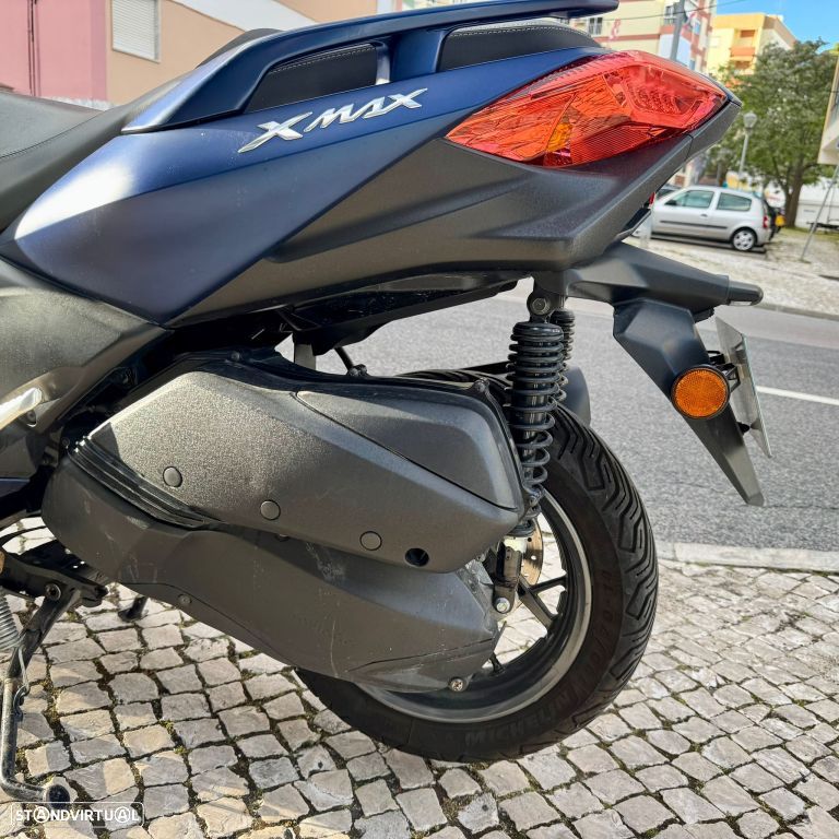 Yamaha X-Max 300 - 29