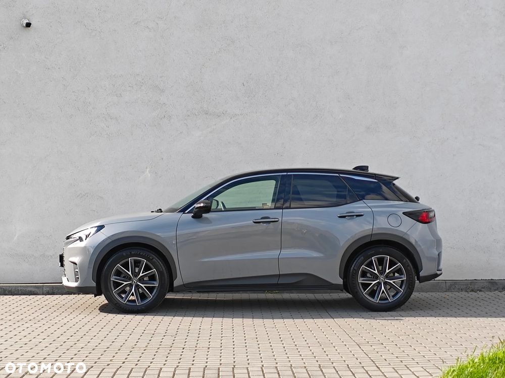 Lexus LBX 1.5 Hybrid Emotion - 4