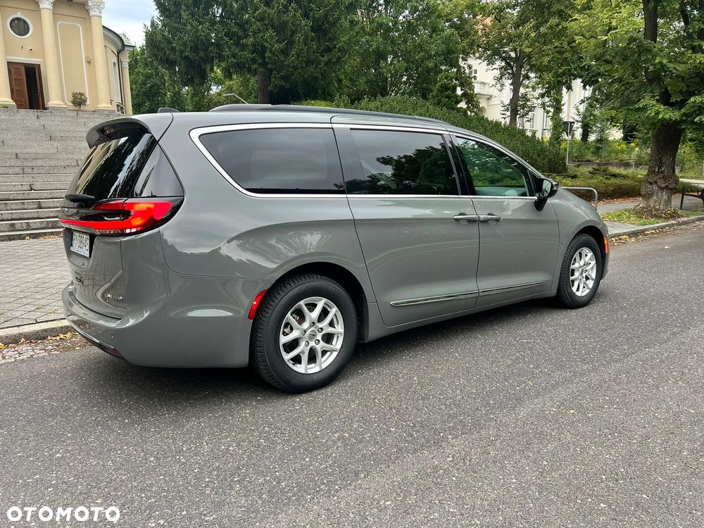 Chrysler Pacifica - 7