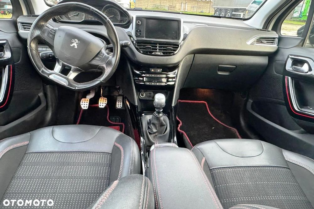 Peugeot 2008 1.2 Pure Tech GPF Allure S&S - 5