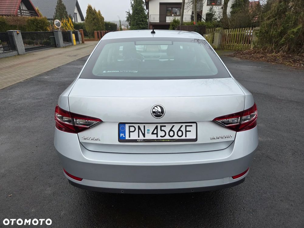 Skoda Superb 1.8 TSI Ambition DSG - 12