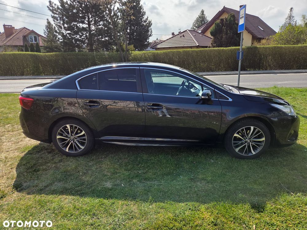 Toyota Avensis 1.8 Premium - 5