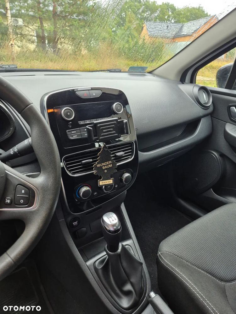 Renault Clio - 10