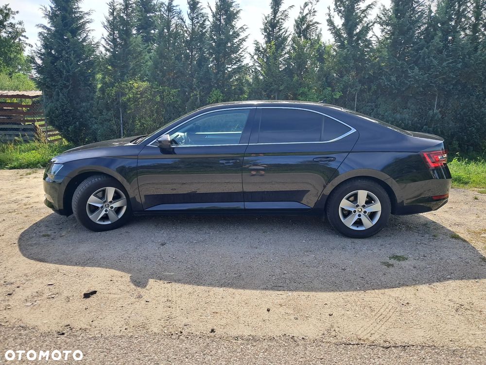 Skoda Superb 1.8 TSI Ambition DSG - 33