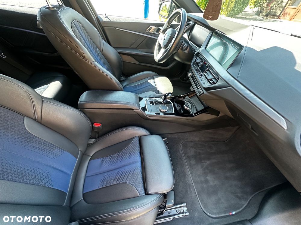 BMW Seria 1 - 21