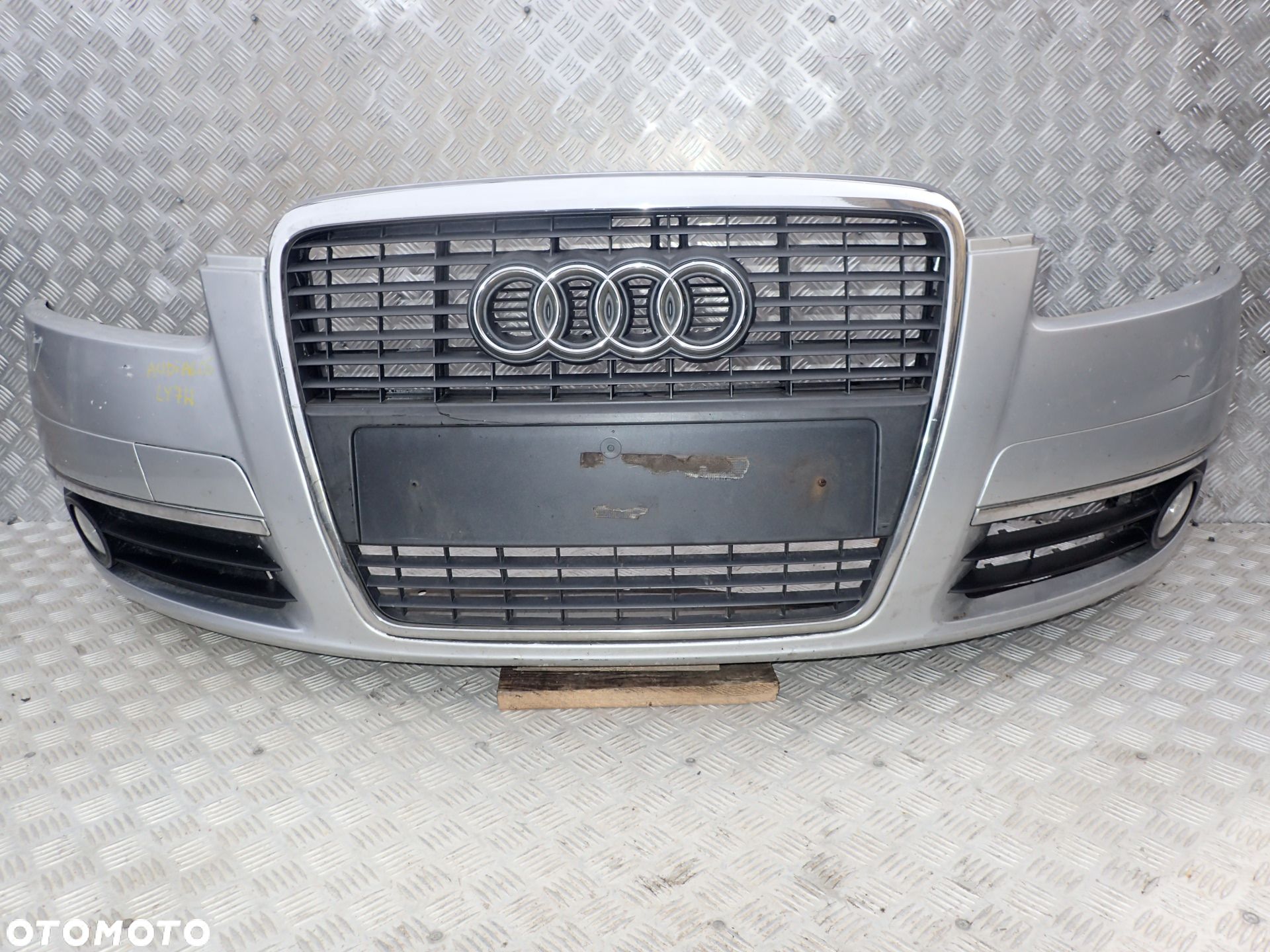 ZDERZAK PRZÓD AUDI A6 C6 LY7W RADOM - 1