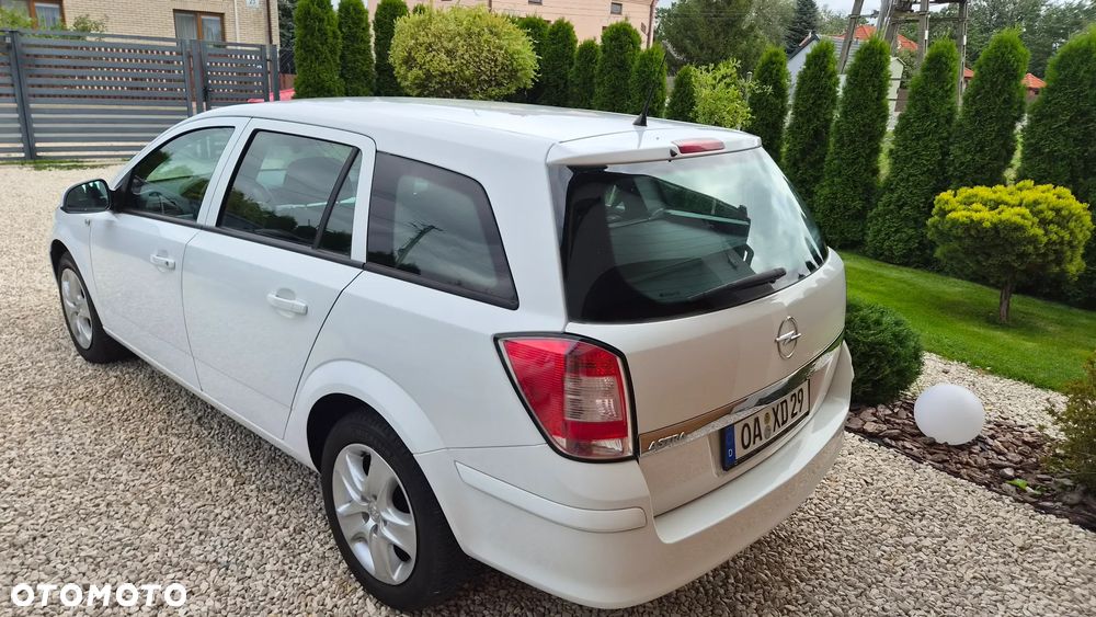 Opel Astra 1.8 Innovation - 12