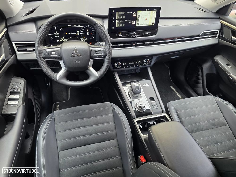 Mitsubishi Outlander 2.4 PHEV Intense - 12