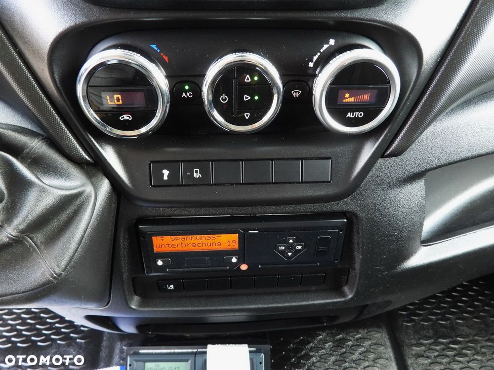 Iveco DAILY 70C17 CHŁODNIA 1*C WINDA 9 PALET ZASILANIE 230V TEMPOMAT KLIMATYZACJA PNEUMATYKA AUTOMAT HI-MATIC BLIŹNIACZE KOŁA  170KM - 36
