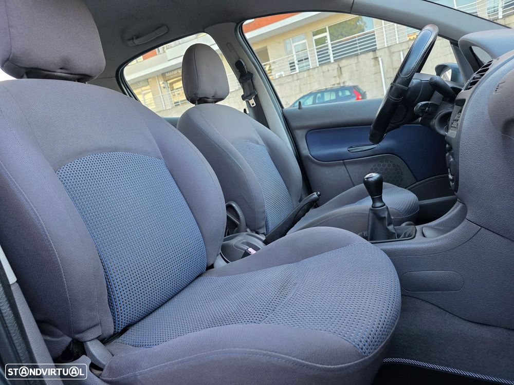 Peugeot 206 1.1 Color Line - 15