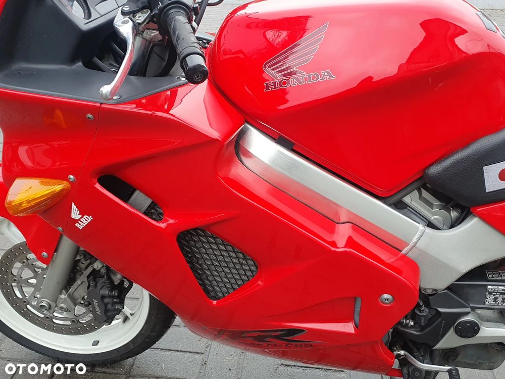 Honda VFR - 31