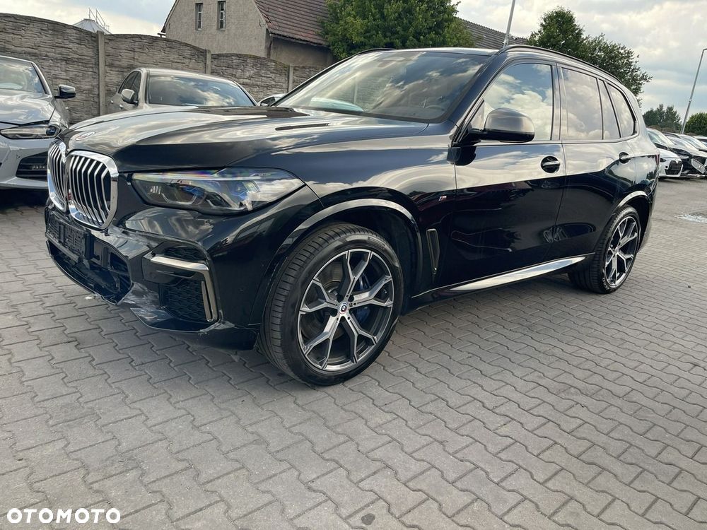 BMW X5 M M50i - 11