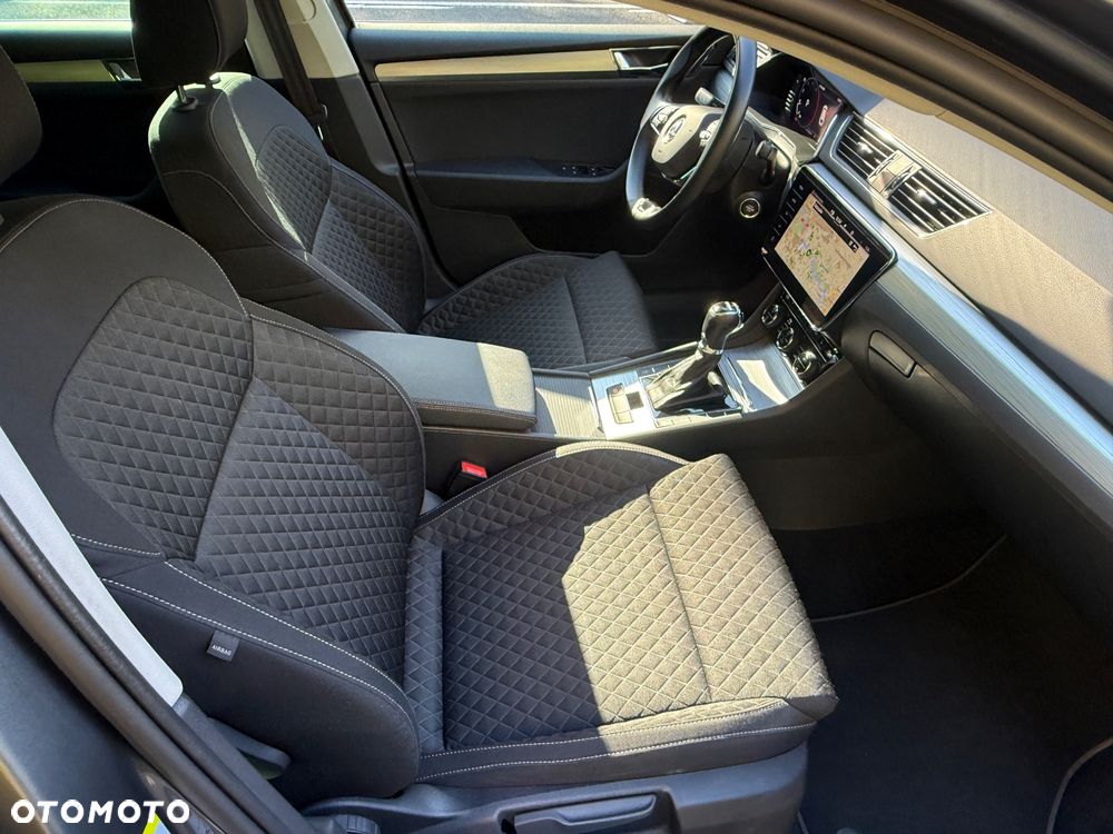 Skoda Superb 2.0 TDI DSG Premium Edition - 35