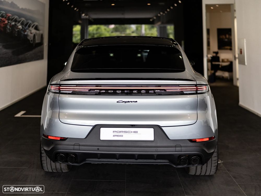 Porsche Cayenne Coupé E-Hybrid - 8