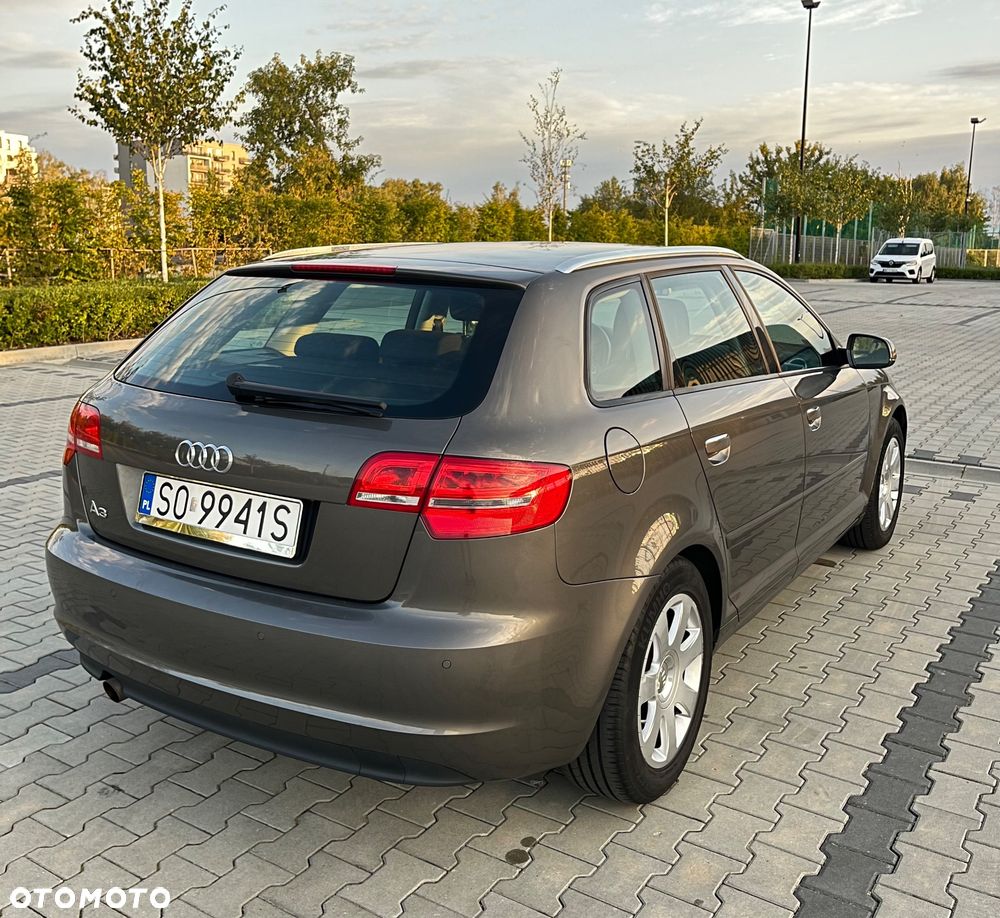 Audi A3 Sportback - 2