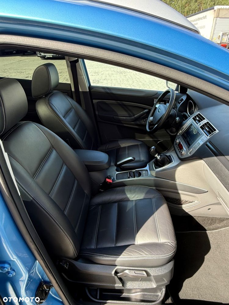 Ford Kuga 2.0 TDCi 4x4 Titanium - 17