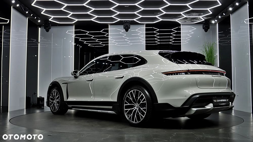 Porsche Taycan Turbo Cross Turismo - 5