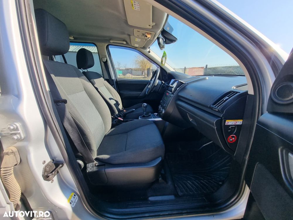 Land Rover Freelander 2.2 TD4 E - 13