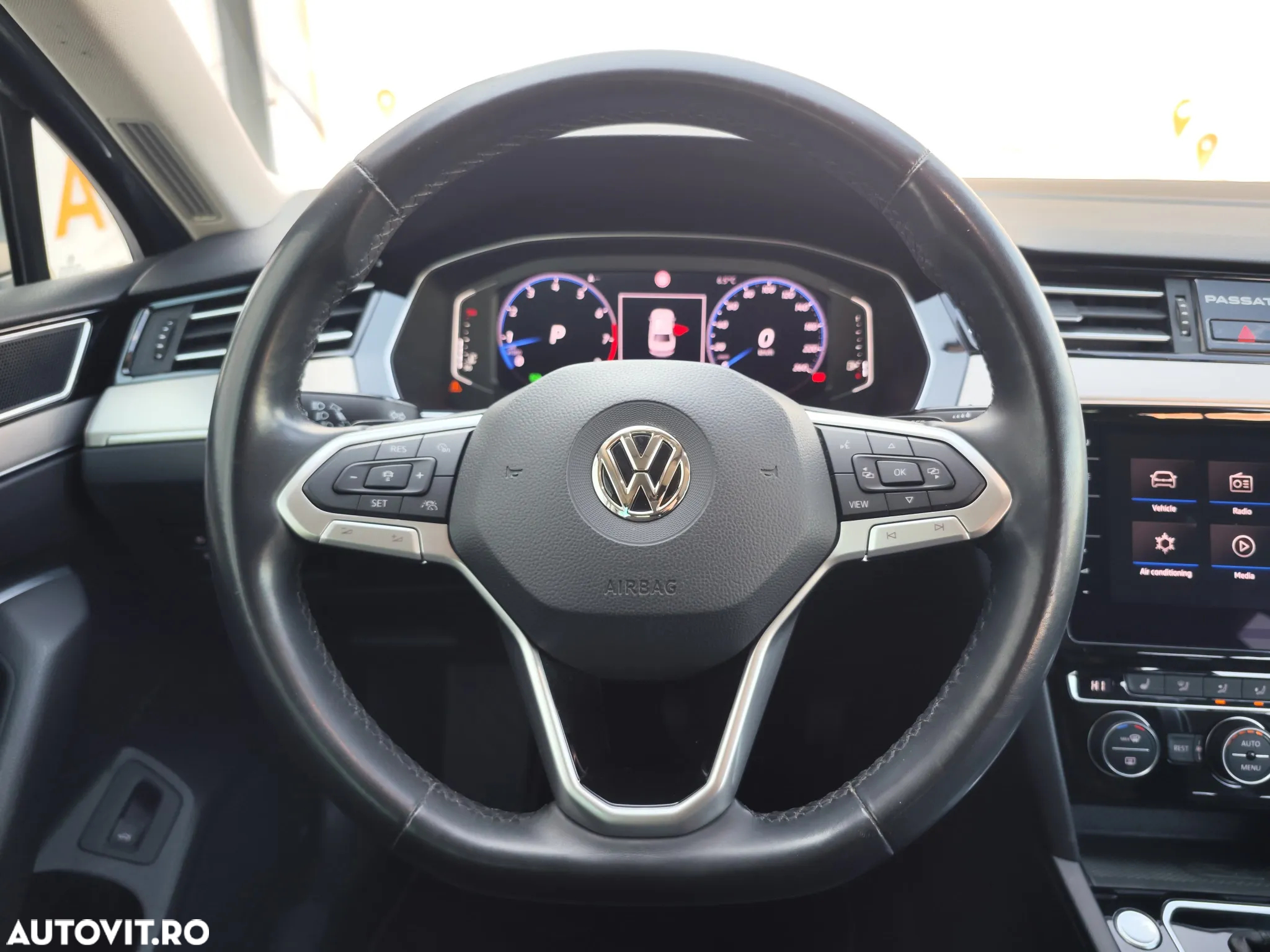 Volkswagen Passat - 20