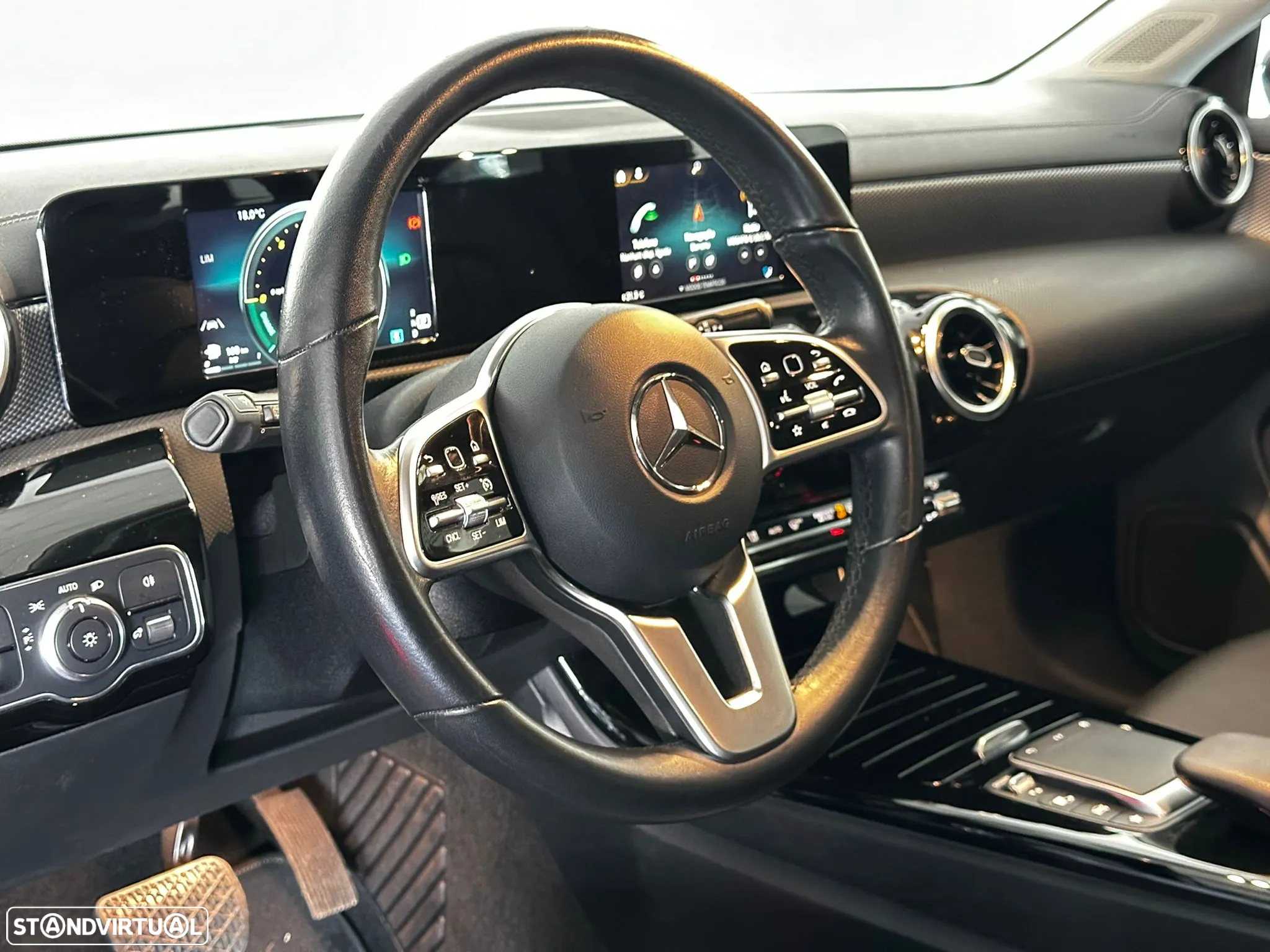 Mercedes-Benz CLA 180 d Shooting Brake 8G-DCT Edition Progressive Line - 12