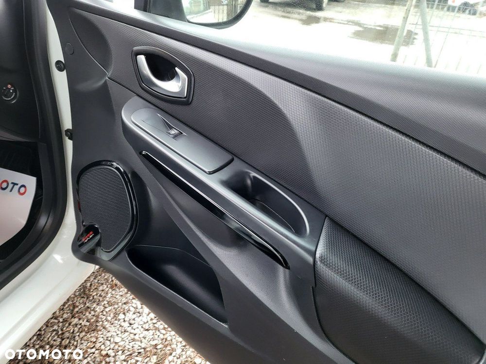 Renault Clio - 22