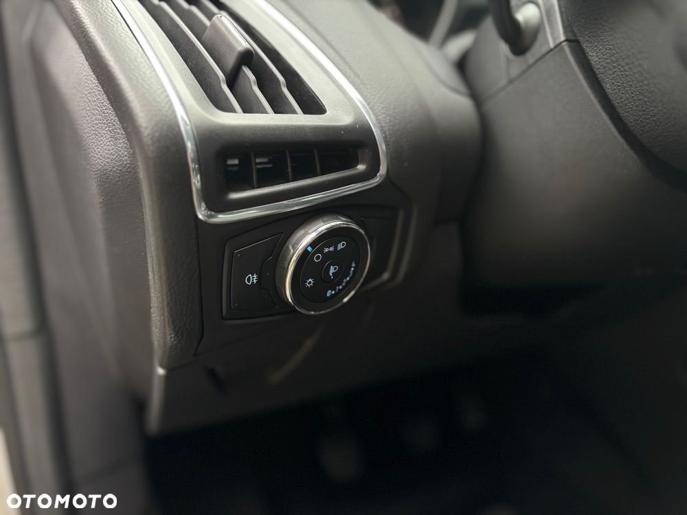 Ford Focus 1.6 Ambiente - 14