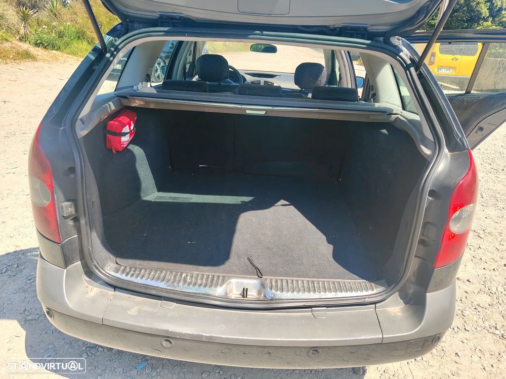 Renault Laguna Break 1.9 dCi Confort - 4