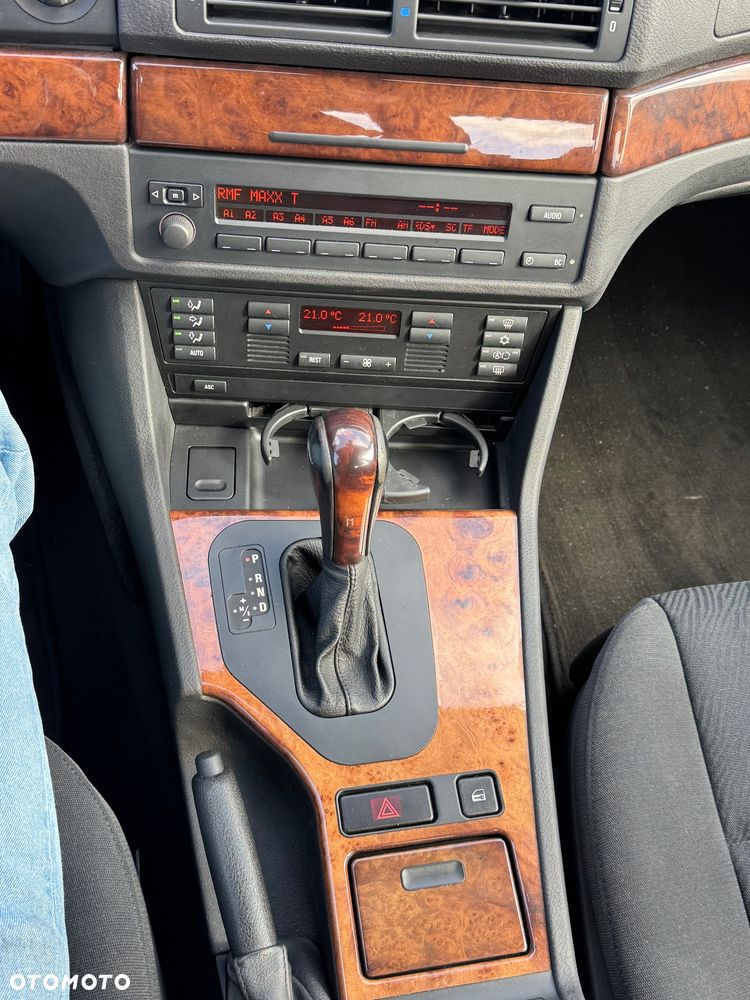 BMW Seria 5 - 12