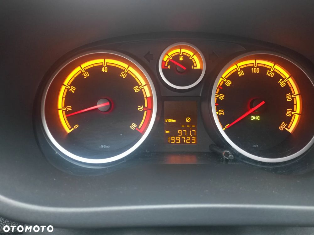 Opel Corsa 1.4 16V Color Edition - 18